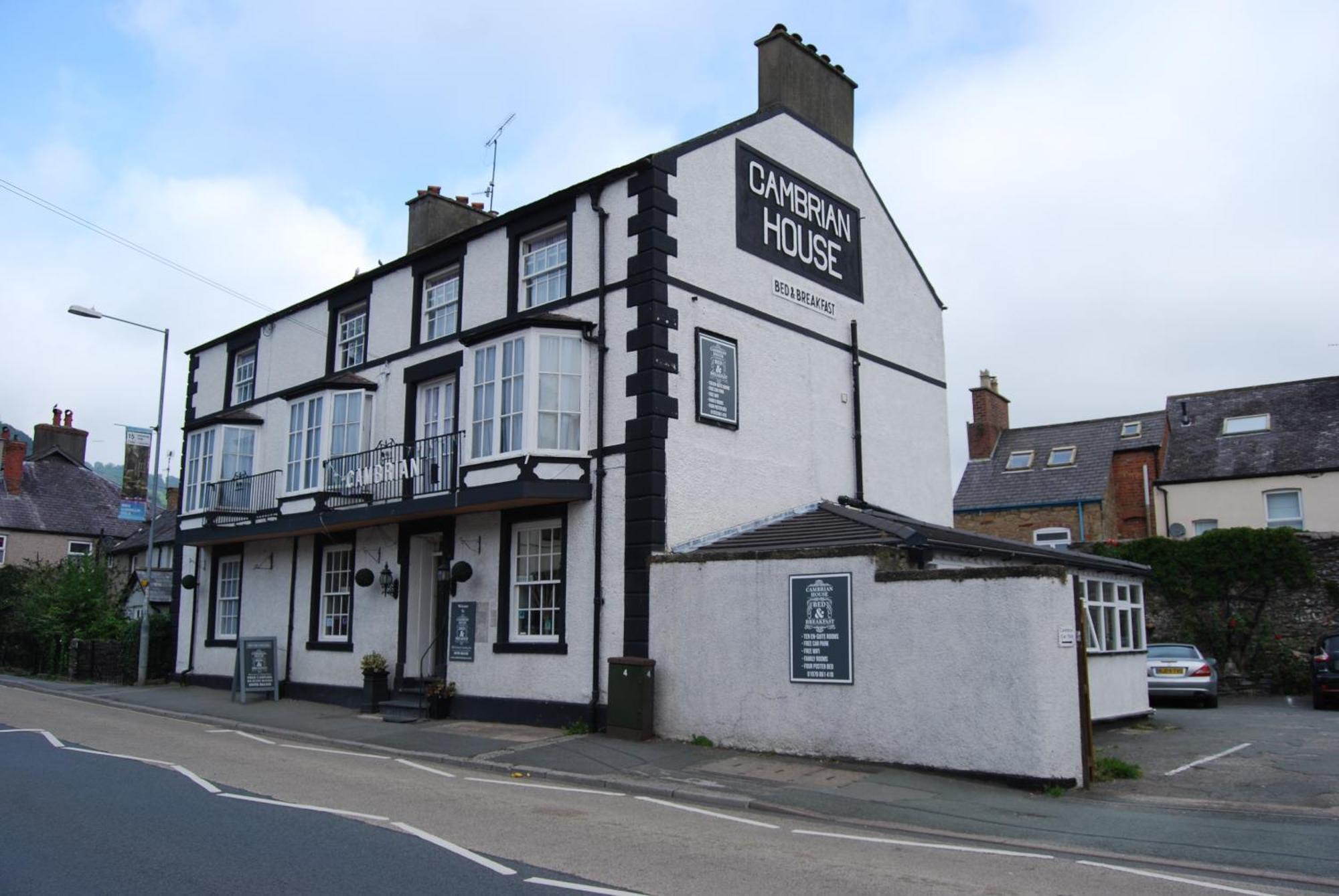 Cambrian House Bed and Breakfast Llangollen Esterno foto